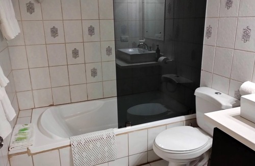 Ciudad Cariari Condominio | Beautiful 1bd. condo on golf course near S.J airport - golf & tennis package
