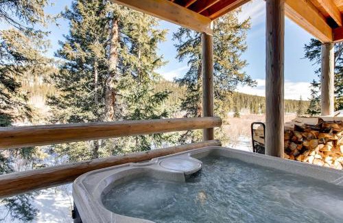 Valley of the Sun Casa | Beautiful Custom Log Cabin with Mountain Views, Pool Table & Hot Tub - The Claim