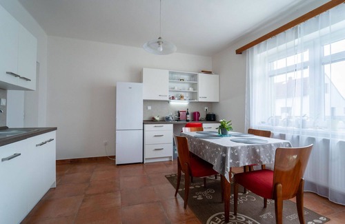 Kolin 2 Casa | Maravillosa casa de vacaciones privada para 5 personas con WIFI, TV, terraza y mascotas permitida