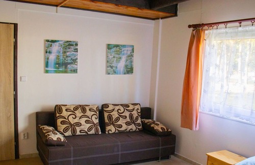 Hradec Kralove Casa | Beautiful apartment in villa for 12 people with WIFI, TV, patio, pets allowed and parking