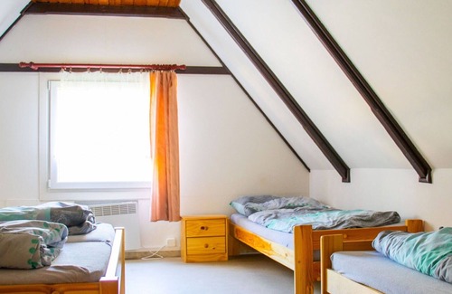 Hradec Kralove Casa | Beautiful apartment in villa for 12 people with WIFI, TV, patio, pets allowed and parking