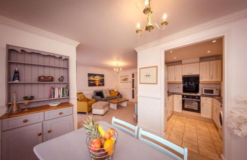 Eastbourne Apartamento | Beautiful Dawn - relax with stunning marina views