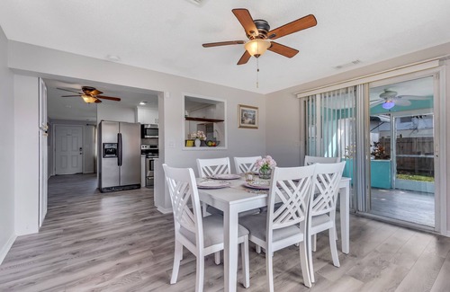 South Daytona Casa | Beautiful Daytona Beach home with pool- 10 min from the beach