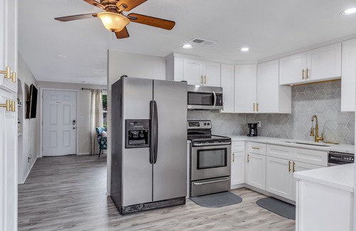 South Daytona Casa | Beautiful Daytona Beach home with pool- 10 min from the beach