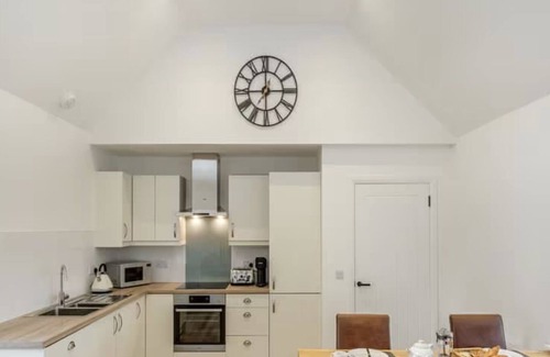 Tain Cabaña | Beautiful detached rural farm cottage in peaceful Easter Ross peninsula.