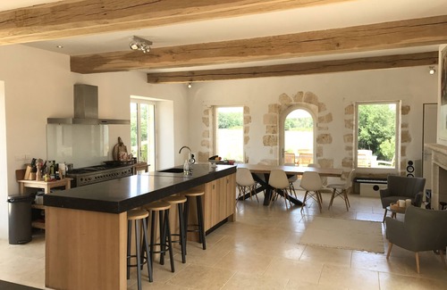 Bayac Casa | Hermosa villa independiente con piscina privada, wifi gratis y hermosa vista