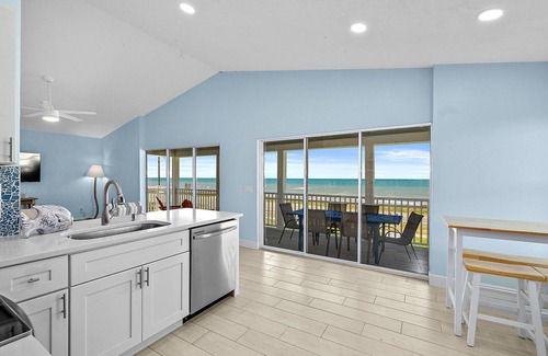 Flagler Beach Casa | Beautiful Direct Oceanfront Beach House-3bed3bath