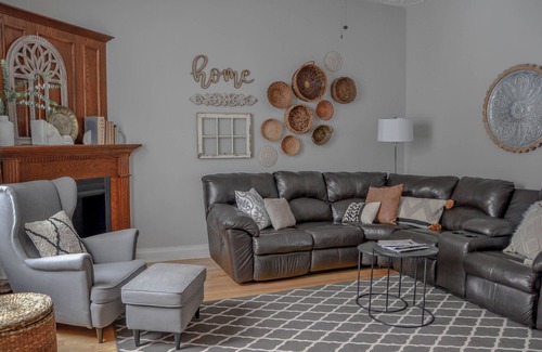 Sudbury Casa | Beautiful Downtown 3 Bedroom Century Home -A