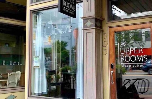 Clare Apartamento | Beautiful Downtown Loft - East Suite