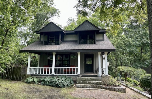 Dublin Casa | Beautiful Downtown Riverview Private 3-Bed Vacation Home