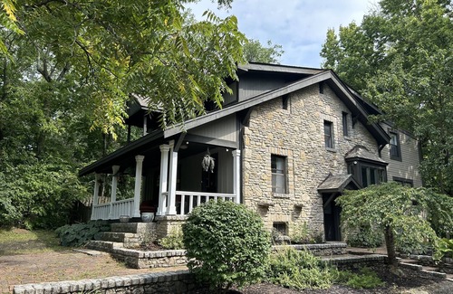 Dublin Casa | Beautiful Downtown Riverview Private 3-Bed Vacation Home