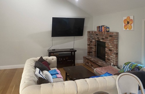 Lafayette Casa | Beautiful Downtown spacious Lafayette Townhome