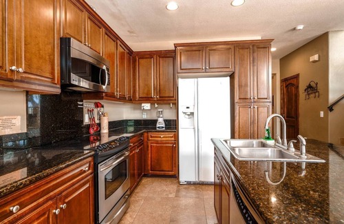 Rancho El Dorado Condominio | Beautiful El Dorado Ranch Vacation Rental Condo