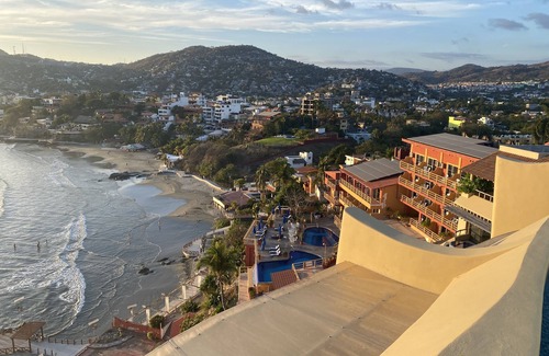 Playa la Madera Condominio | Beautiful Elegant New 1-bedroom condo right on/above Madera Beach