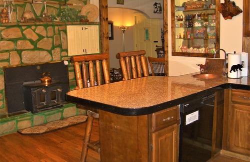 Coeur d'Alene Casa | HERMOSA ELK Mountain Ranch colinda MÁS DE 2 MILLONES DE HECTAREAS DE BOSQUE NACIONAL!