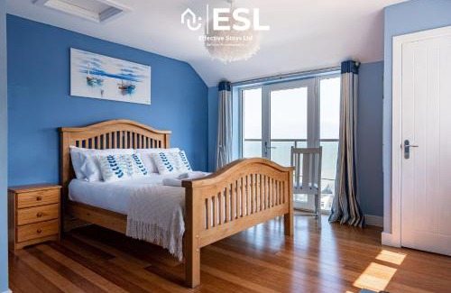 New Quay Casa | Beautiful En Suite 5 Bedroom Home with Sea Views