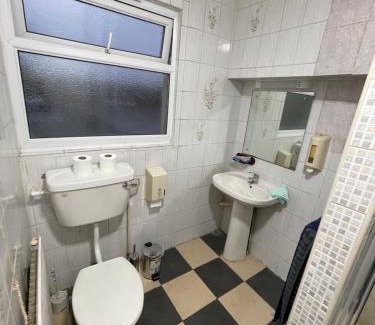 Reading Casa | Beautiful En suite Double Room with toilet and washroom R3