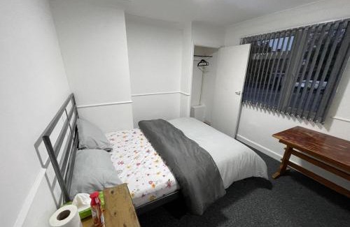 Reading Casa | Beautiful En suite Double Room with toilet and washroom R3