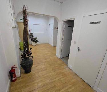 Reading Casa | Beautiful En suite Double Room with toilet and washroom R3