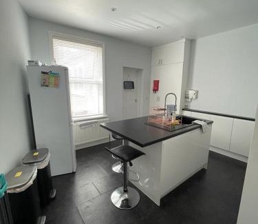 East Grinstead Casa | Beautiful en-suite room in centre of town