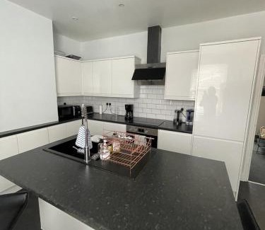 East Grinstead Casa | Beautiful en-suite room in centre of town