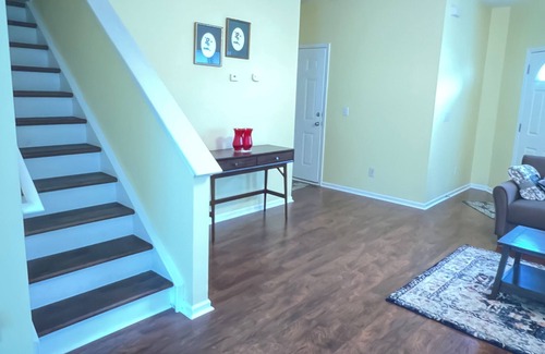 Charlotte Casa | Beautiful end unit vacation home for short term rental with adequate sunlight.