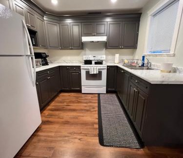 Regional District of Nanaimo Apartamento | Beautiful Entire 2 Bedroom Suite