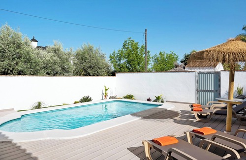 Conil de la Frontera Casa | Preciosa casa Casa Villanueva 1 con piscina privada, jardín, terraza y Wi-Fi
