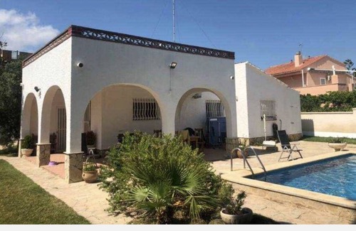 L'Eucaliptus Casa | Beautiful house in the Ebro Delta with outdoor pool and 100 m. from the beach