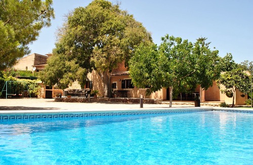 Santa Maria del Cami Villa | Preciosa casa "7Xemeneies" con piscina, jardín, terrazas y WiFi; aparcamiento disponible