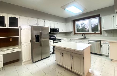 Brampton Casa | Beautiful Estate Home Getaway
