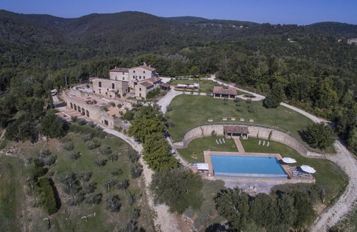 Tocchi Villa | vacaciones vacaciones de lujo villa spa en alquiler Italia, Toscana, cerca de Siena, Monticiano, gran spa de lujo vacaciones holiay