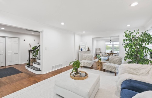 Glen Ellyn Casa | Beautiful EVENT ONLY Space - Lakeview