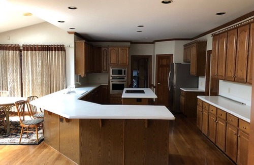 Whitsett Casa | Hermosa casa ejecutiva A minutos de distancia de Greensboro, Highpoint, Burlington