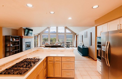 Ridgway Casa | Beautiful Executive Rental in Ridgway- Amazing Views - Pets welcome!