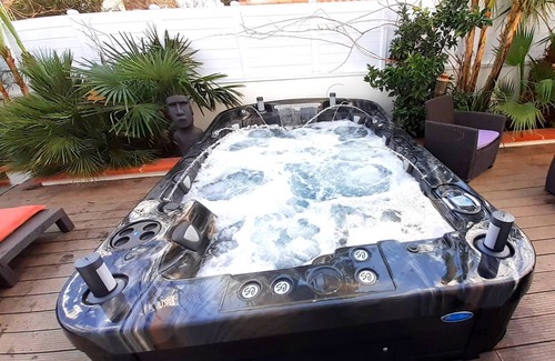 Le Grau-dʼAgde Casa | Beautiful freestanding villa jacuzzi Grau d'Agde