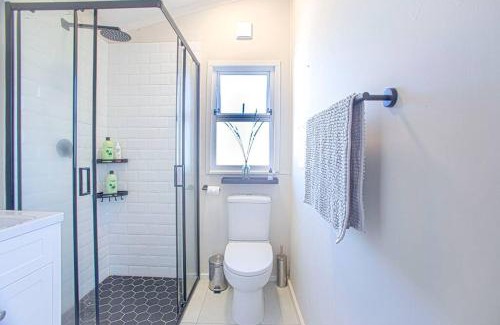 Pringle Bay Casa | Beautiful family beach cottage!