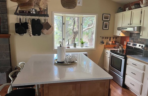 Upper Rattlesnake Casa | Beautiful family friendly home in the Rattlesnake with outdoor recreation nearby