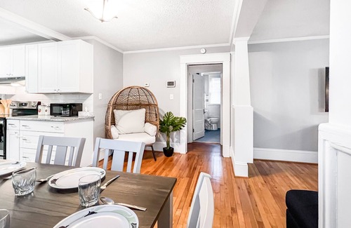 Greensboro Casa | Beautiful family home great location in Greensboro