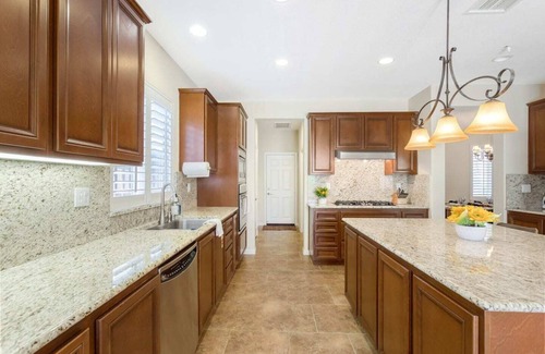 Temecula Casa | Beautiful Family Home, Large Patio & Backyard