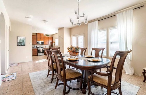 Barker Casa | Beautiful family Home; 5.5 miles to Katy Mills; Close to I10 & Grand-Parkway 99