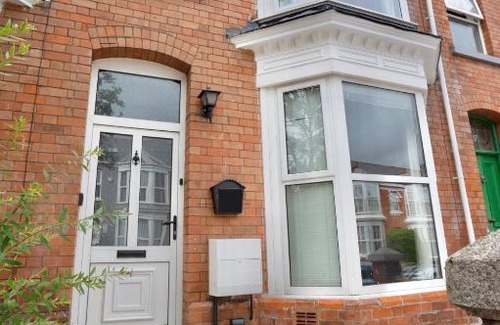 Uplands Casa | Beautiful Family Home in the Heart of Swansea