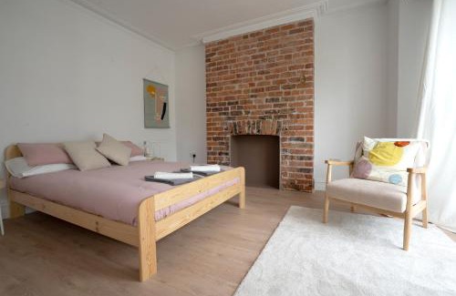 Uplands Casa | Beautiful Family Home in the Heart of Swansea