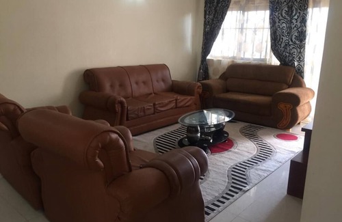 Kireka Casa | Beautiful family home with spacious garden for rentals, close to the Golf course