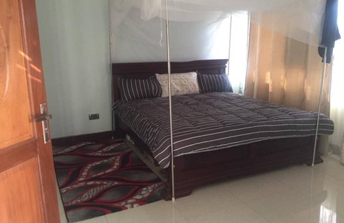 Kireka Casa | Beautiful family home with spacious garden for rentals, close to the Golf course
