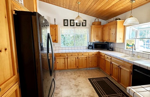Oak Shores Casa | Beautiful Family Lodge with room for everyone