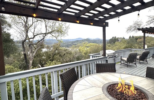 Oak Shores Casa | Beautiful Family Lodge with room for everyone