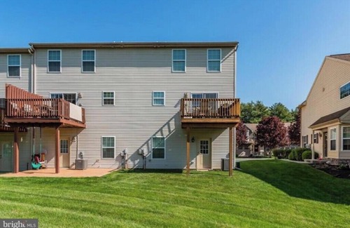 Harrisburg Casa | Beautiful family Townhome minutes to Hershey Park, Athletic Fields & Attractions