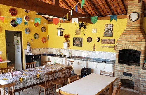 Mairinque Casa | Hermosa finca en una comunidad cerrada, grande, cómoda y cerca de la chachoeira.