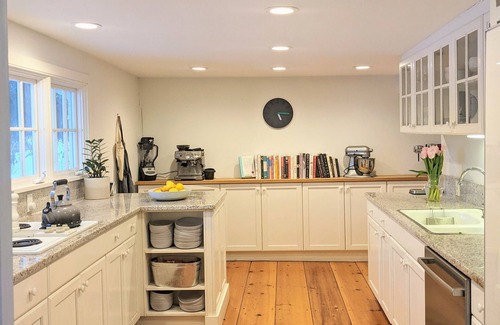 Goshen Casa | Beautiful Farmhouse on 14 Acres